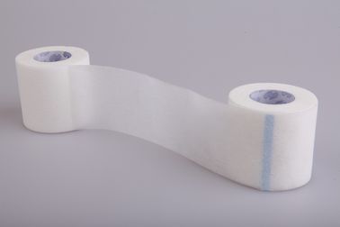 Surgical paper tape surgical banding and taping use 1/2&quot;x5m white hypoallergenic microporous latex free supplier